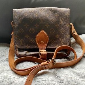 Louis Vuitton cartouchiere pm